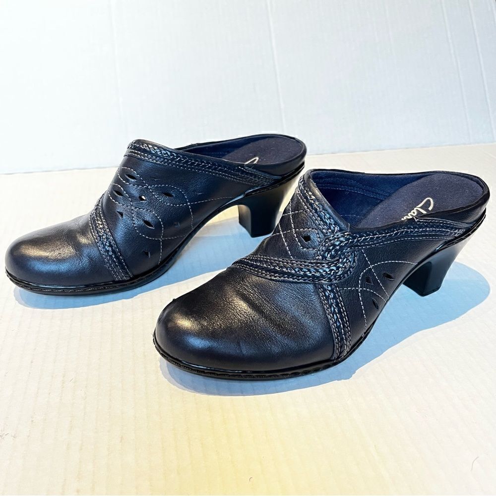 Clarks Women's Heeled Clogs Black 6 1/2M - Picture 2 of 9